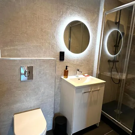 Bright And Modern Loft Retreat *